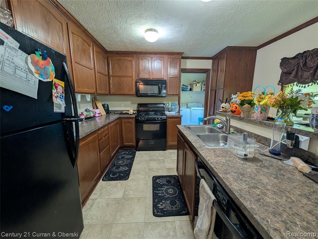 29319 Maple, Flat Rock, MI 48134 — Photo 3