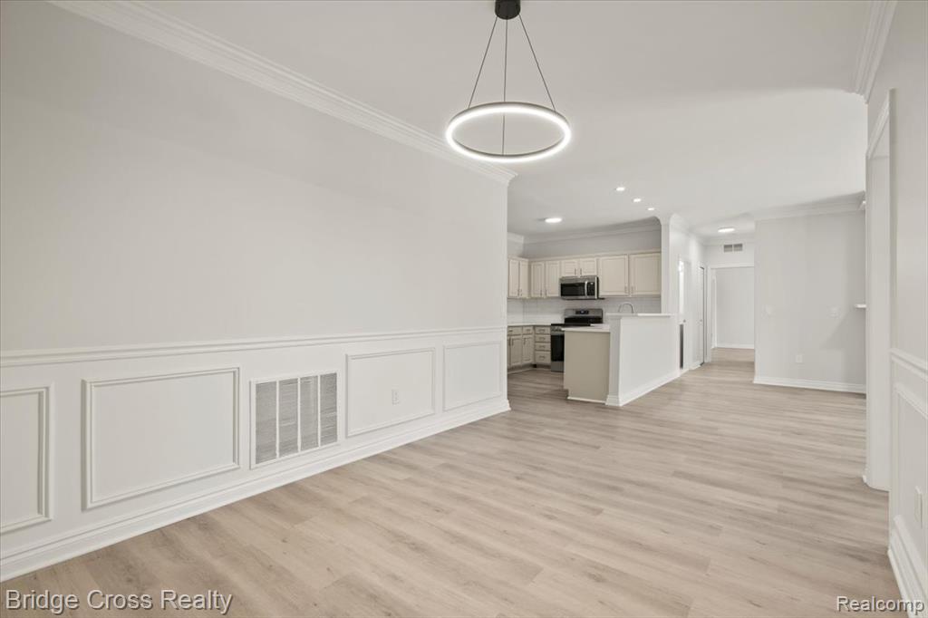 5685 Twin Oaks Drive, Sterling Heights, MI 48314 — Photo 5