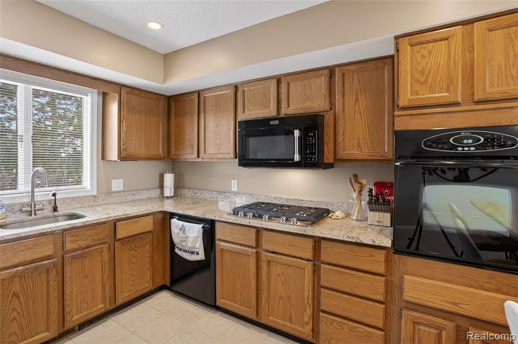 1715 River Road, 77, St. Clair, MI 48079 — Photo 17