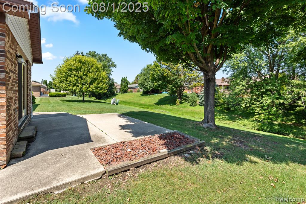 45184 Indian Creek Drive, Canton, MI 48187 — Photo 24