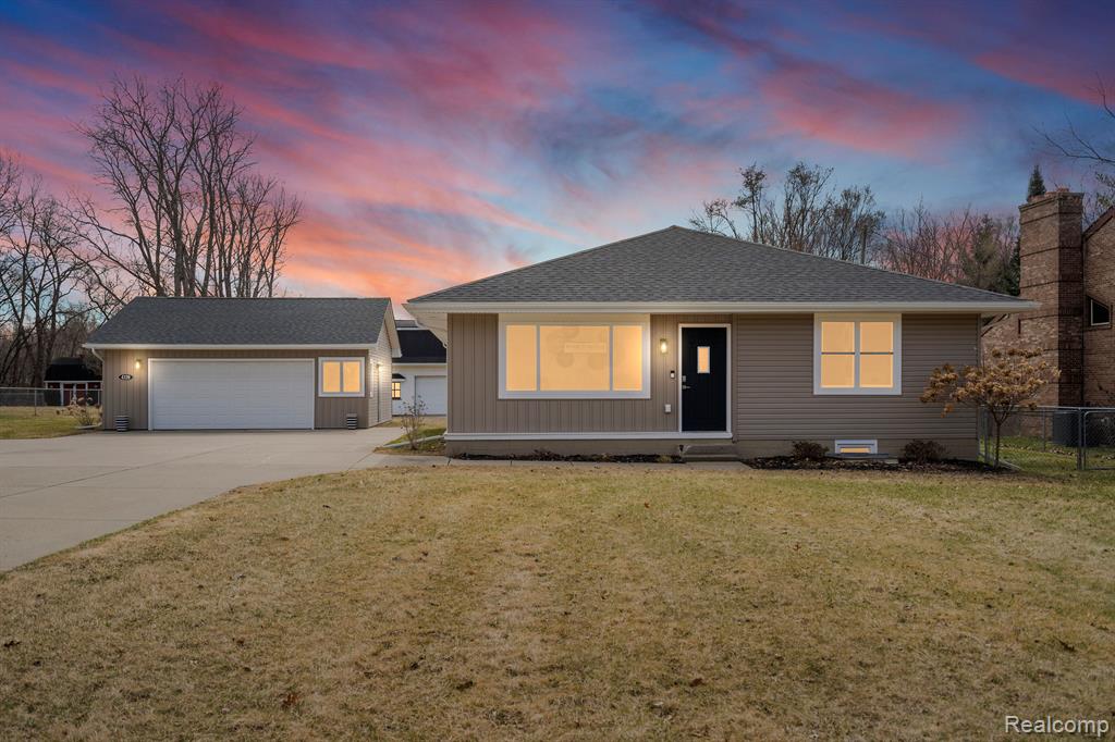 4339 FENMORE Avenue, Waterford, MI 48328 — front exterior
