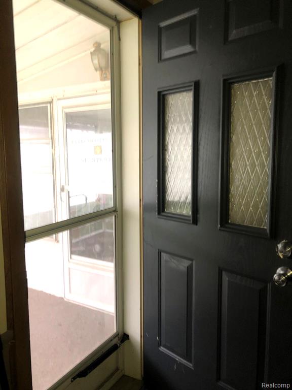 608 Holly Court, Jonesville, MI 49250 — Photo 22