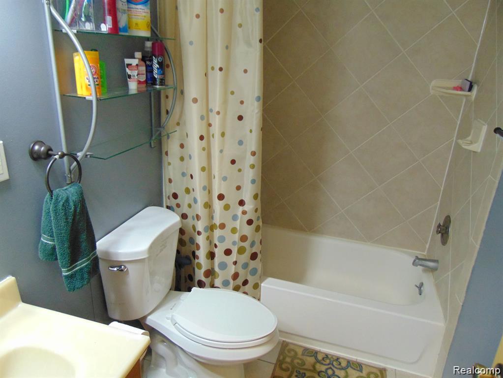 5305 EDGEWOOD Drive, Lewiston, MI 49756 — Photo 9