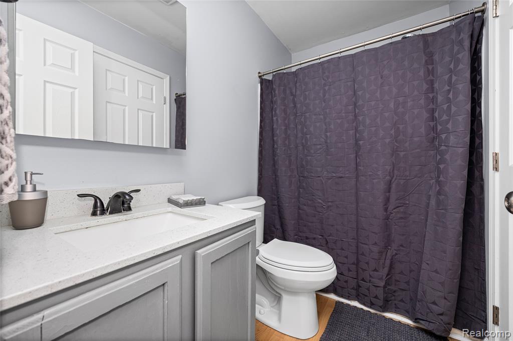 8872 Lagoon Drive, Brighton, MI 48116 — Photo 13