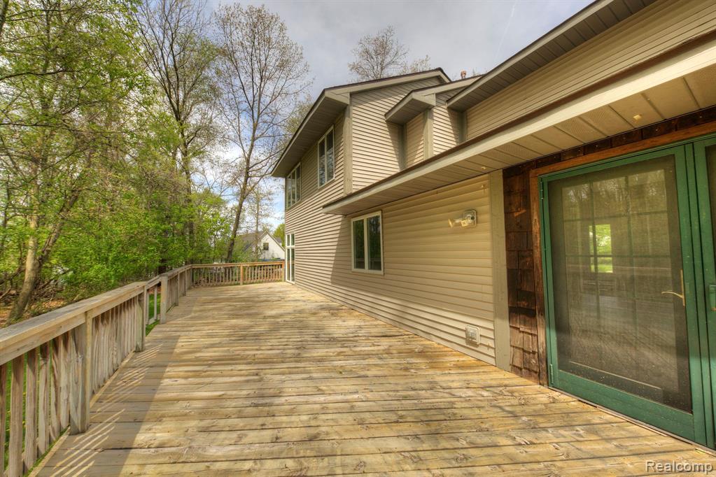 850 VILLAGE PINE Lane, Ortonville, MI 48462 — Photo 15