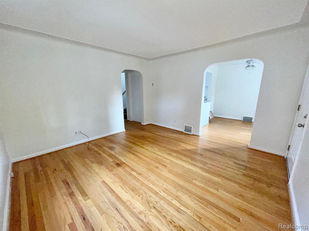 814 N Gainsborough Avenue, Royal Oak, MI 48067 — Photo 4