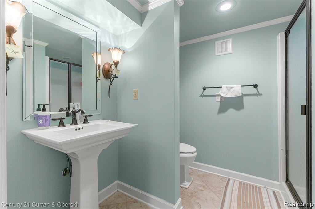 7941 N Charlesworth Street, Dearborn Heights, MI 48127 — Photo 7