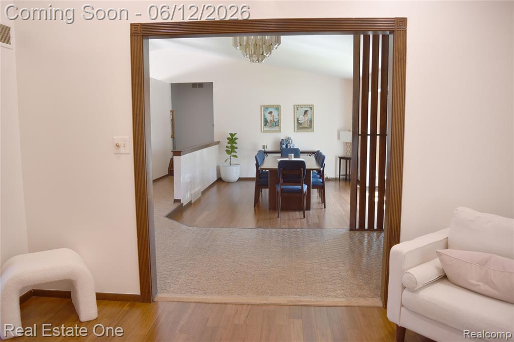 5324 Greenbriar Drive, West Bloomfield, MI 48323 — Photo 6