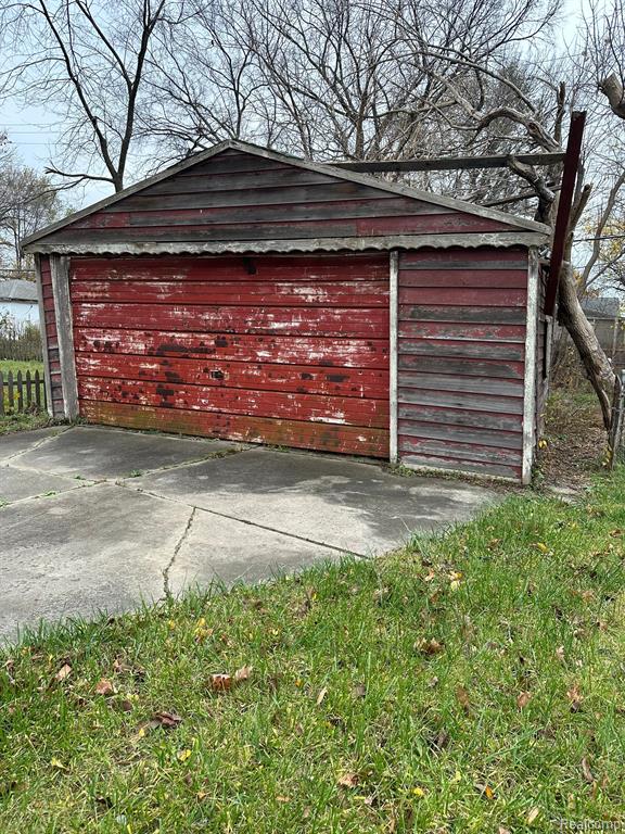 2715 S BEATRICE Street, Detroit, MI 48217 — Photo 8