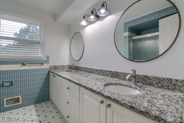 6564 Alderley Way Court, West Bloomfield, MI — Photo 50