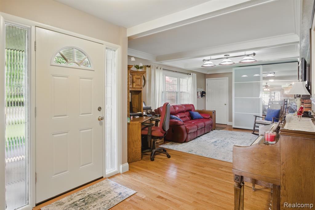 4371 Waverly Drive, Waterford, MI 48329 — Photo 3