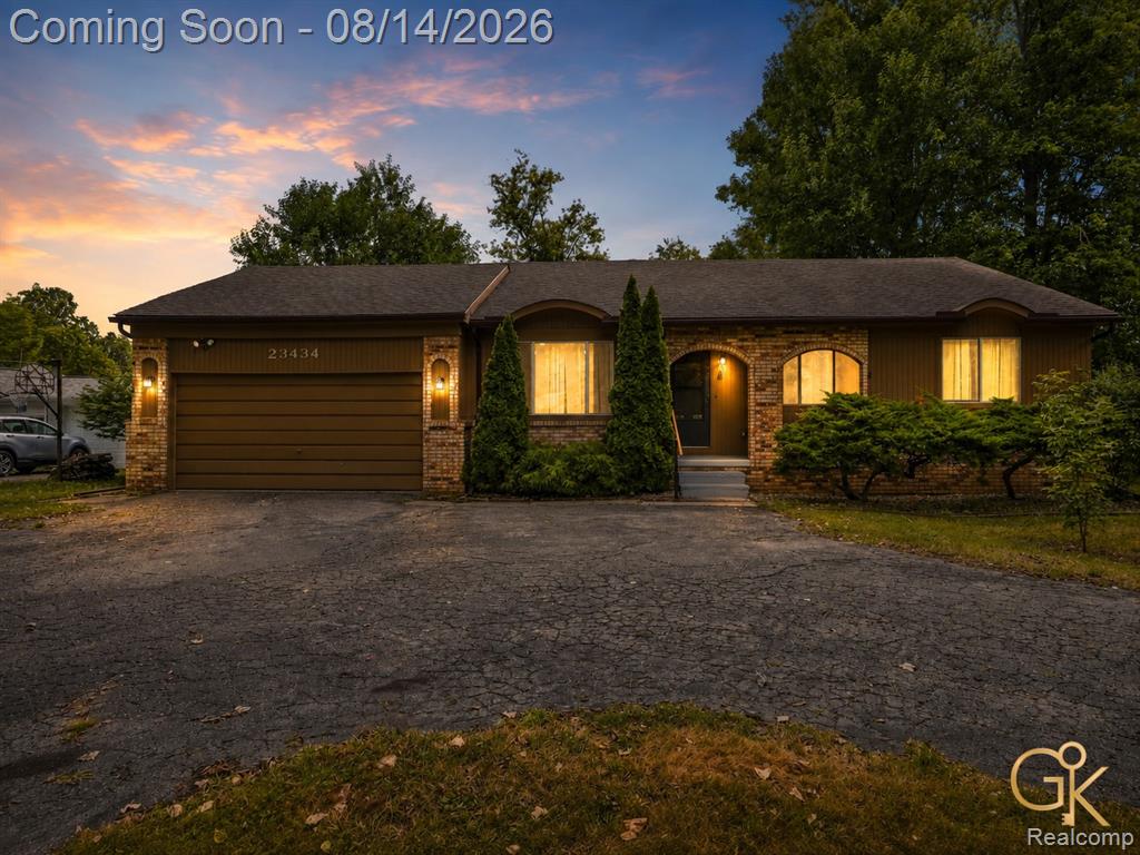 23434 Haynes Street, Farmington, MI 48336