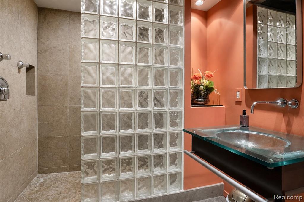 5044 Christy Court, Troy, MI 48098 — Photo 48