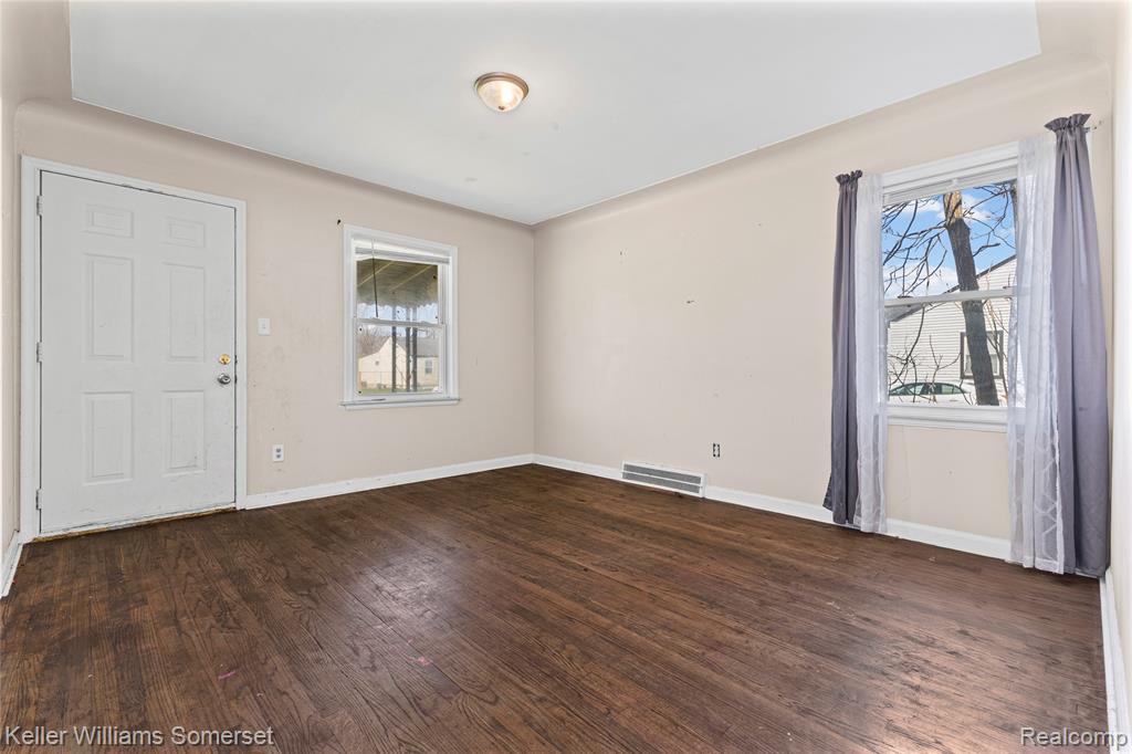 8626 Brace Street, Detroit, MI 48228 — Photo 6