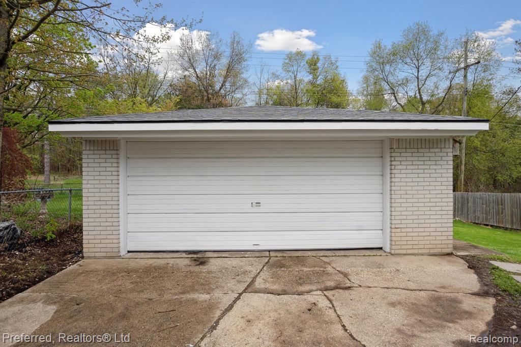 713 Duchess Street, Milford, MI 48381 — Photo 38