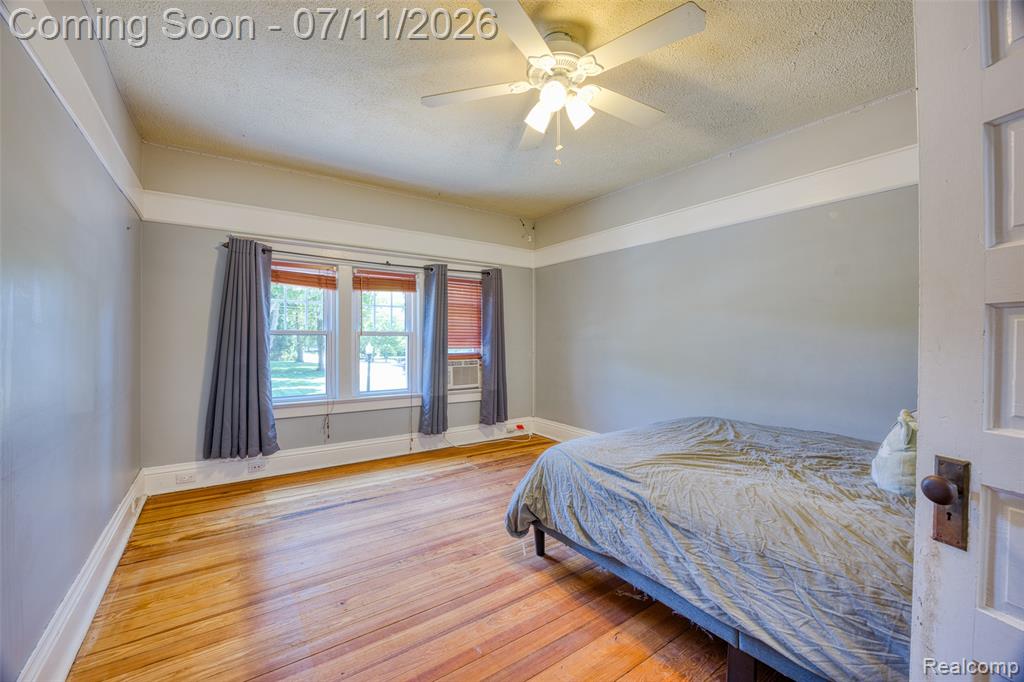 904 N Michigan Avenue, Howell, MI 48843 — Photo 24