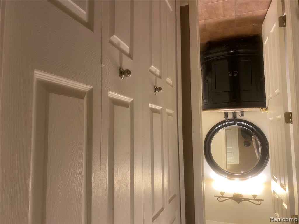 6866 Fox Lane, Waterford, MI 48327 — Photo 28