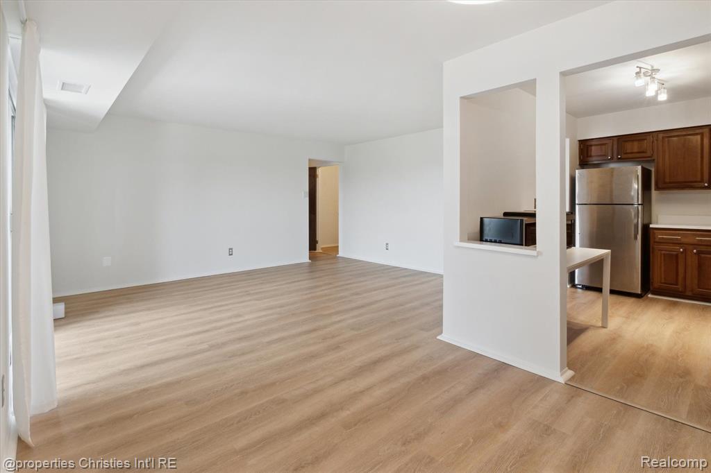 30475 W 14 MILE Road, 95, Farmington Hills, MI 48334 — Photo 5