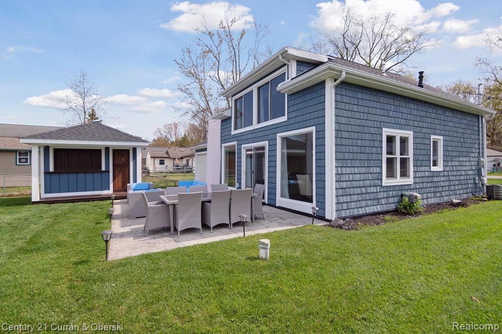 421 EDGEWOOD Drive, Jackson, MI 49201 — Photo 32