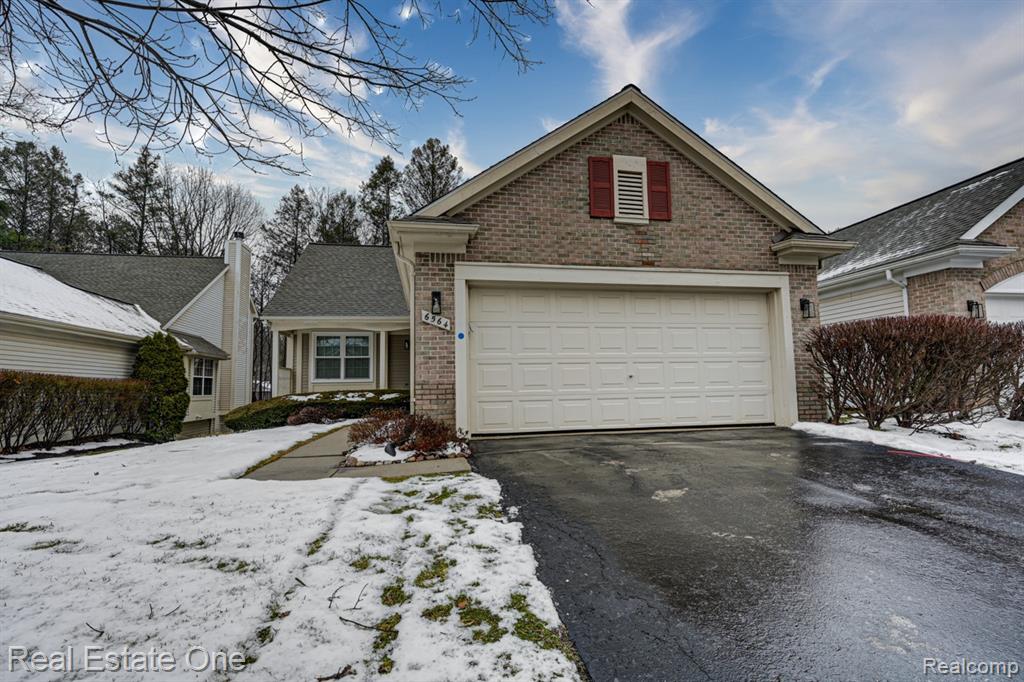 6564 Summit Ridge, Clarkston, MI — front exterior