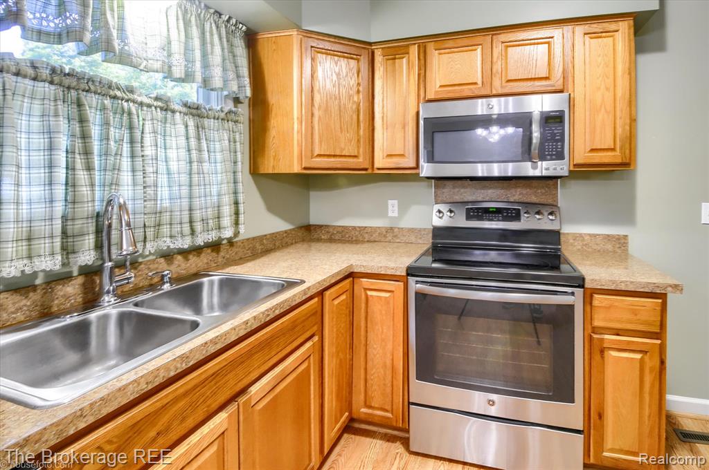 7204 Popplewood Drive, Davison, MI 48423 — Photo 24
