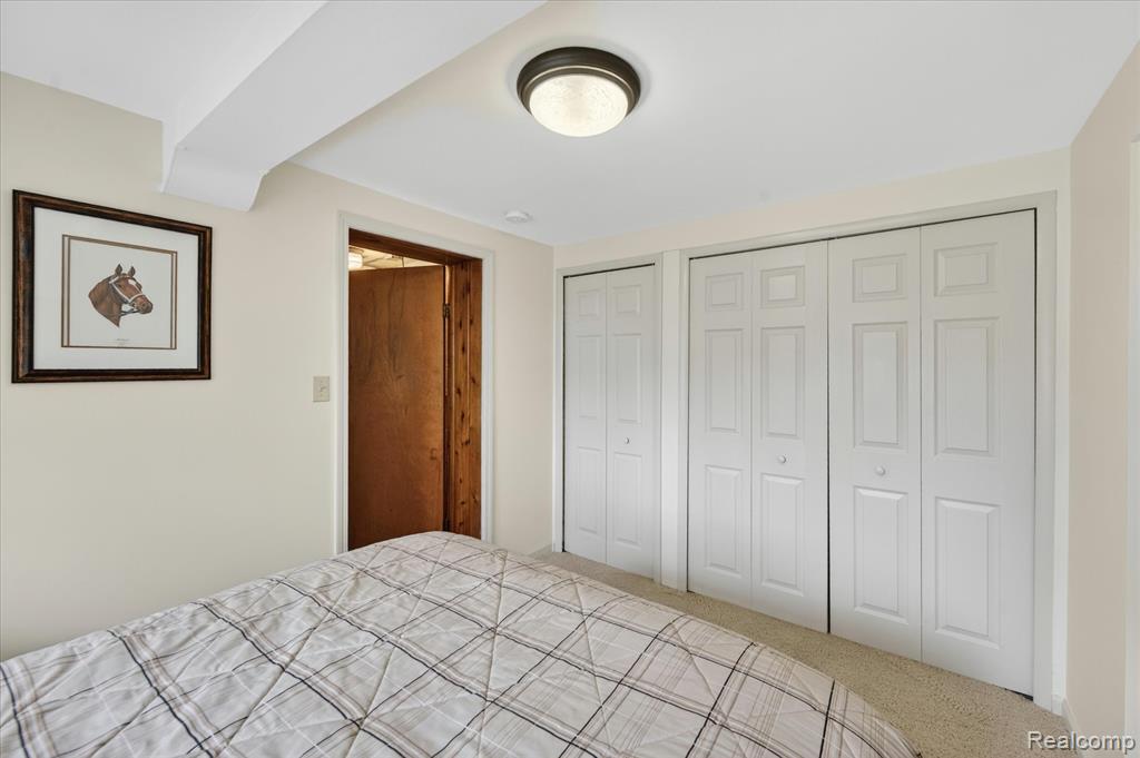 13960 Ridgewood Drive, Plymouth, MI 48170 — Photo 23