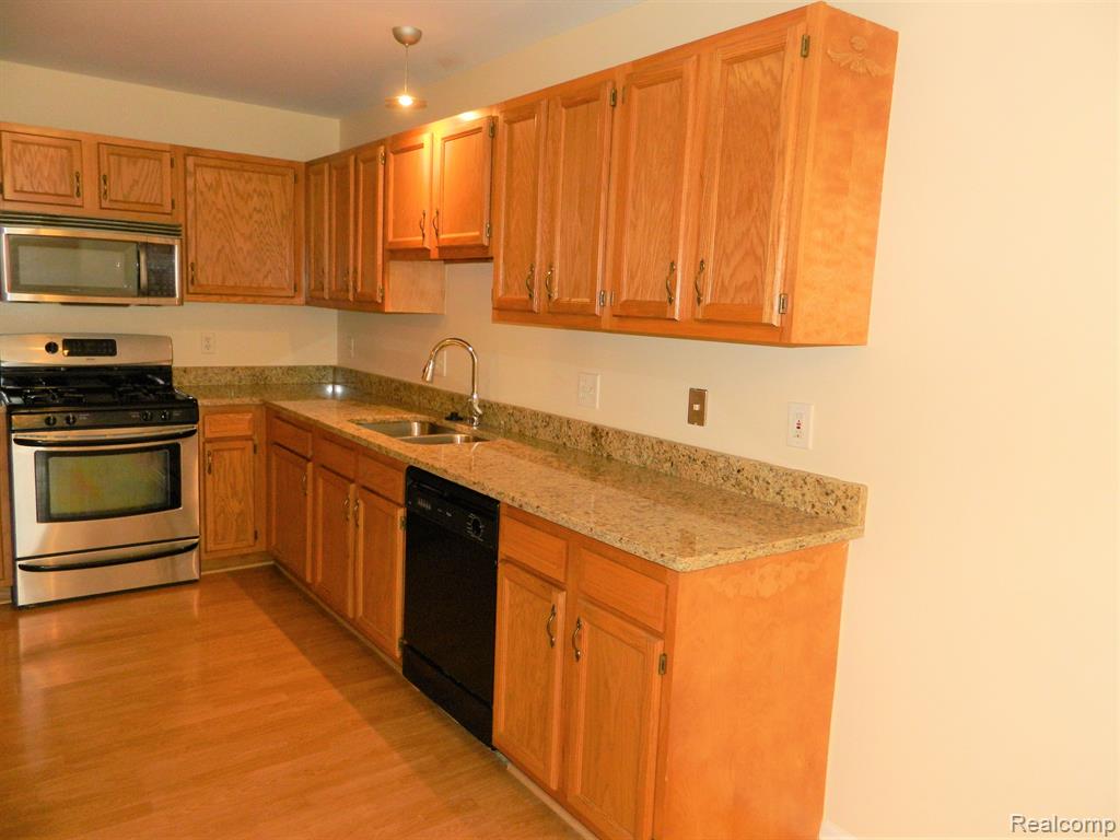 5483 Seabreeze Lane, Sterling Heights, MI 48310 — Photo 5