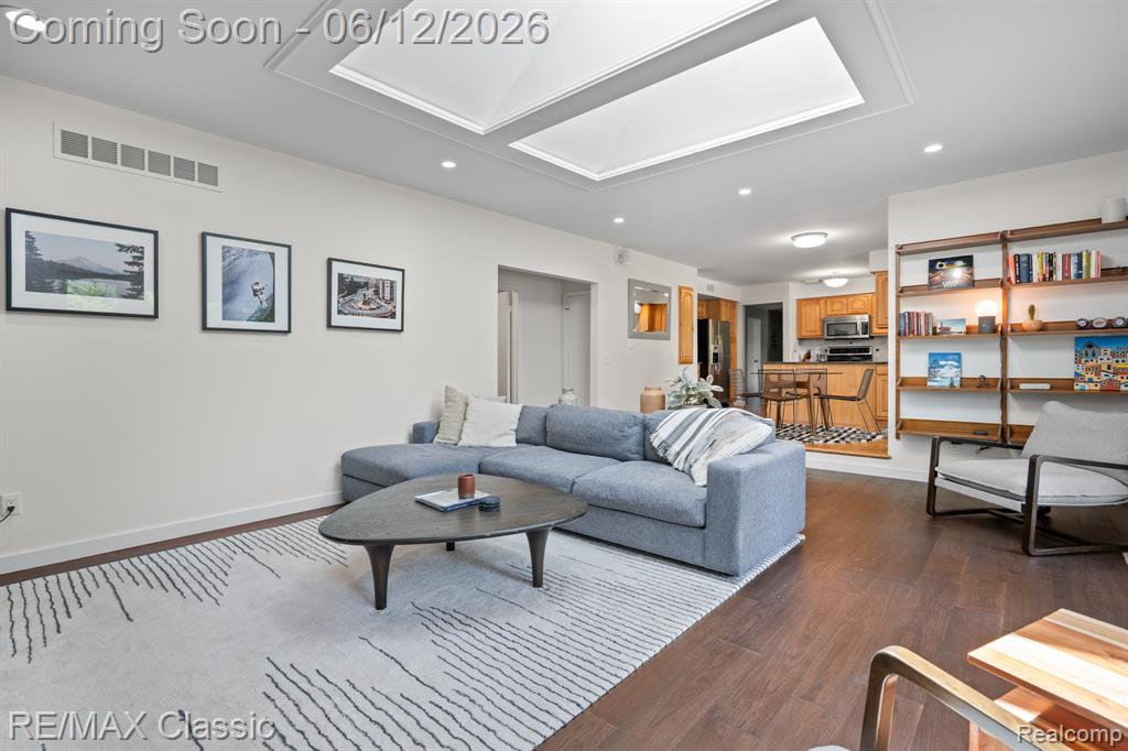 12901 Drury Lane, Plymouth, MI 48170 — Photo 14