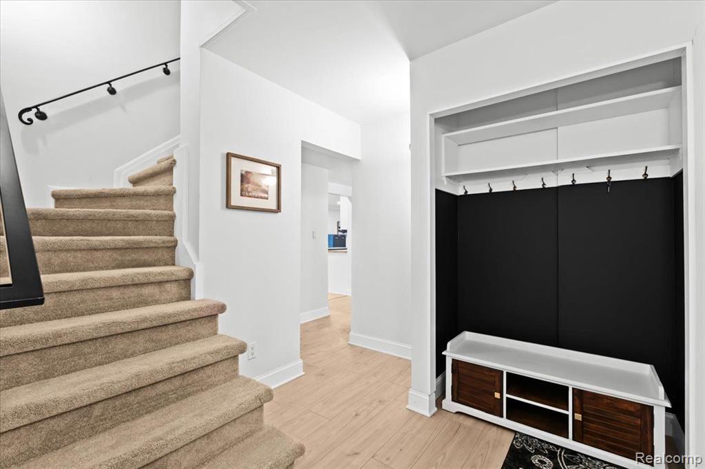 4675 QUARTON Road, Bloomfield Hills, MI 48301 — Photo 17