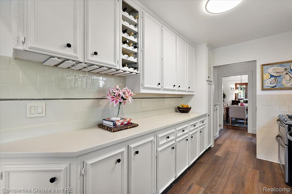 676 Washington Road, Grosse Pointe, MI 48230 — Photo 18