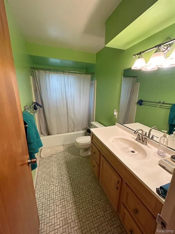 580 COLEBROOK Drive, Troy, MI 48083 — Photo 10