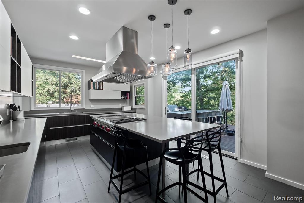 7371 Lindenmere Drive, Bloomfield Hills, MI 48301 — Photo 13