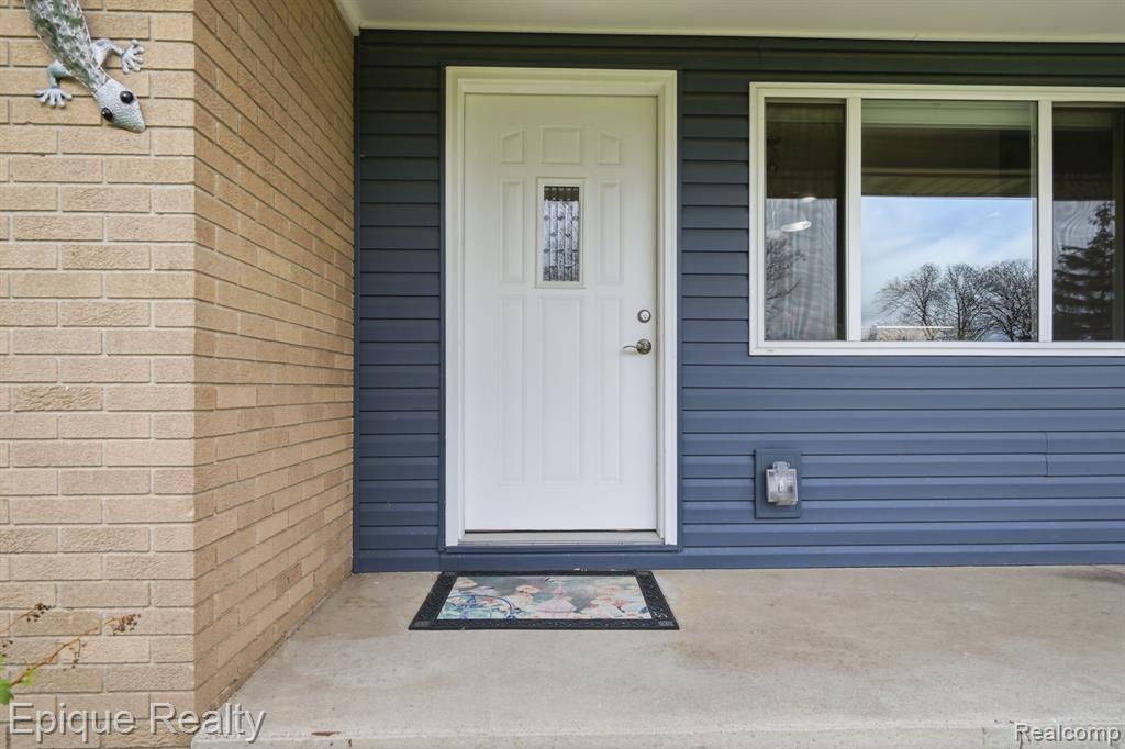 1612 Saint Marys Court, Essexville, MI 48732 — Photo 4