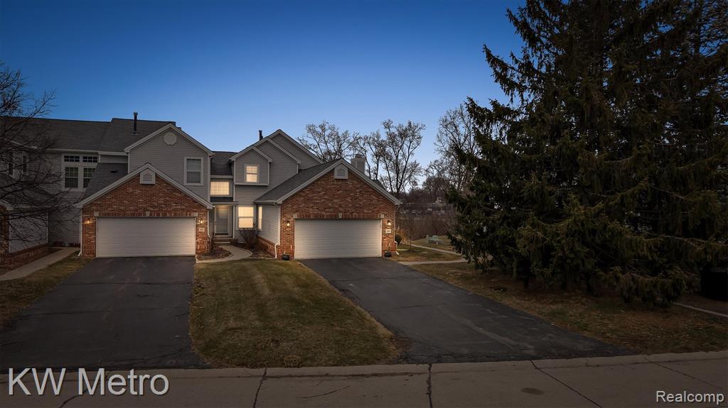5914 Creekside Drive, 78, Troy, MI 48085 — front exterior