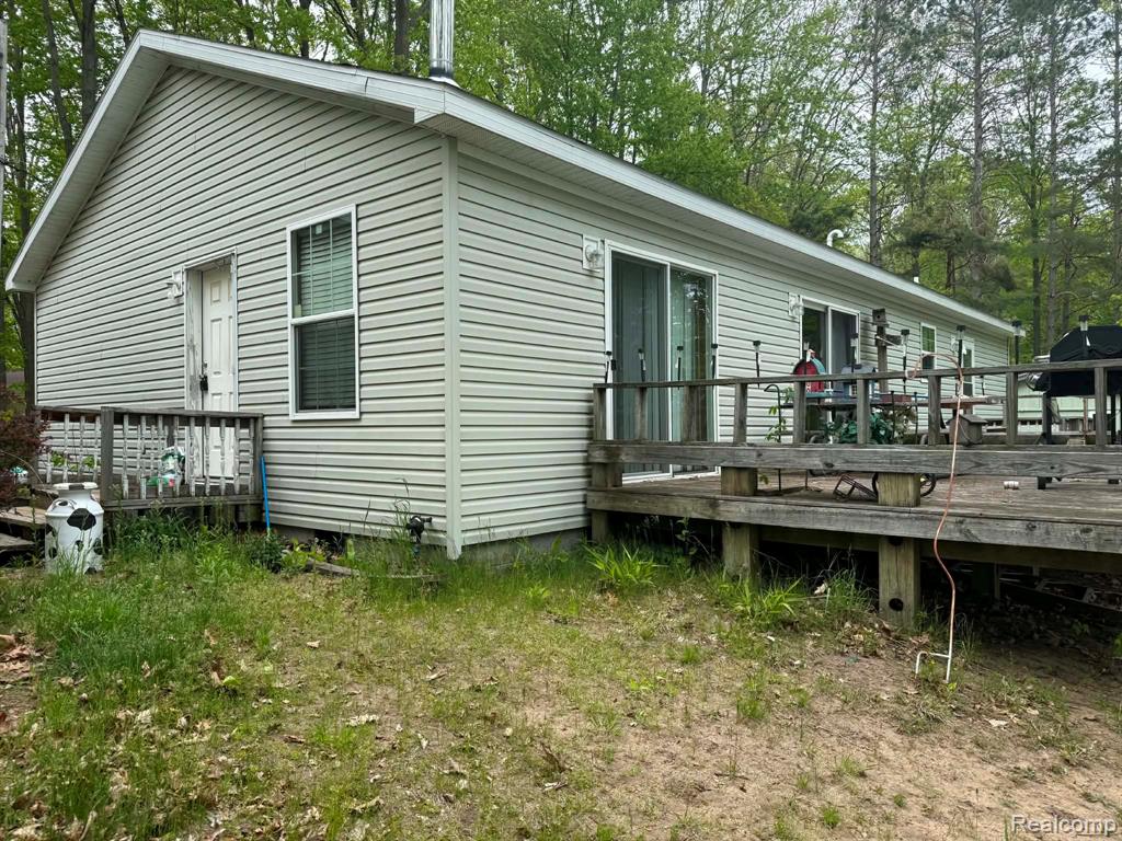 5994 N Lake Sanford Road, Sanford, MI 48657 — Photo 4
