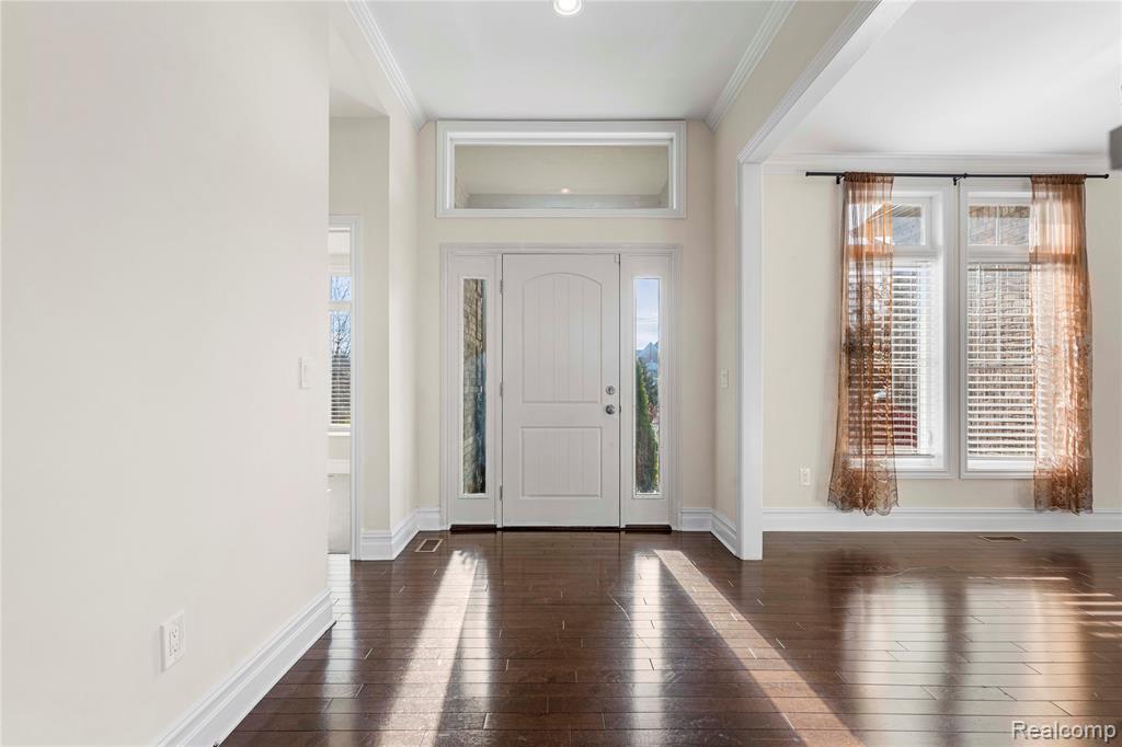 4489 Cedarhill Court, Auburn Hills, MI 48326 — Photo 5