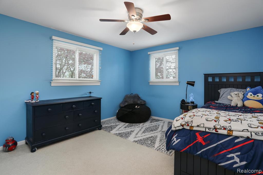 601 LAKE FOREST Road, Rochester Hills, MI 48309 — Photo 25