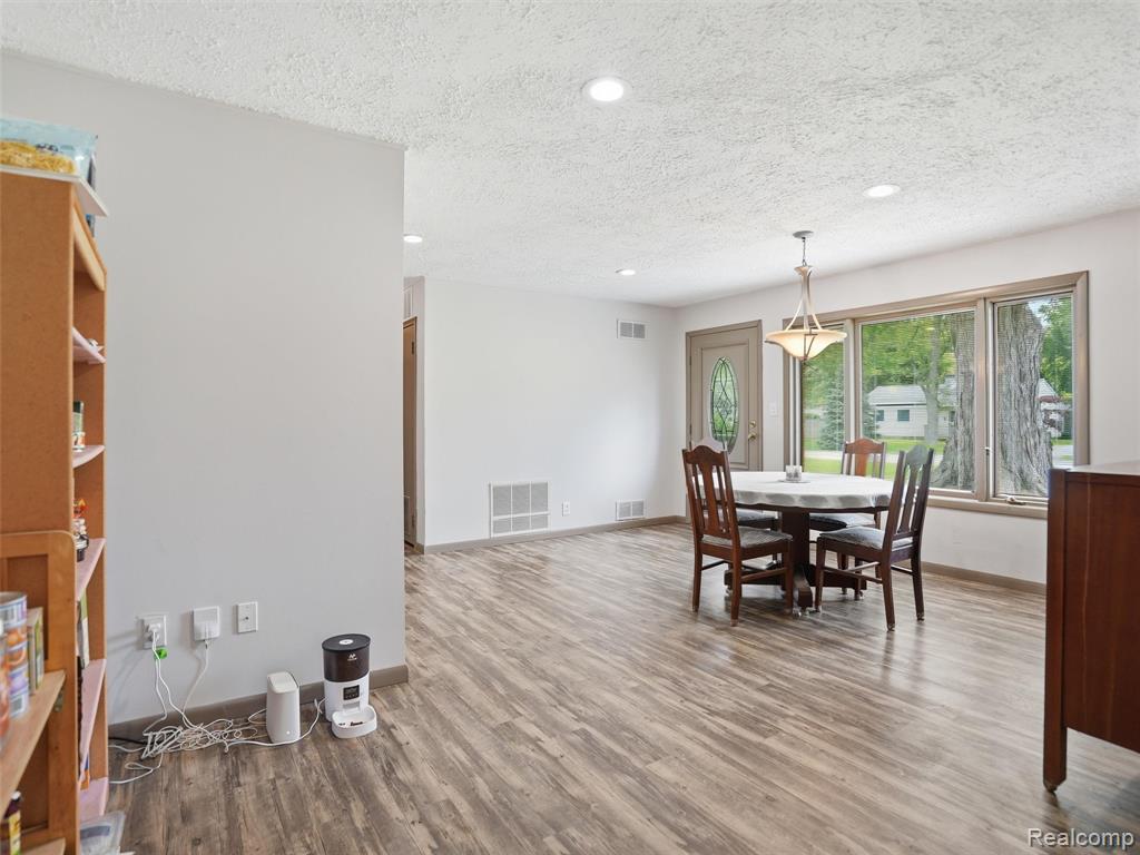 37843 Emery Street, Clinton Twp, MI 48036 — Photo 10