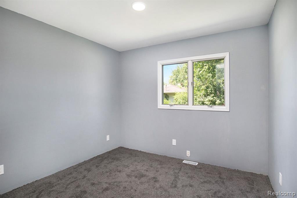 6075 LENNON Road, Swartz Creek, MI 48473 — Photo 16