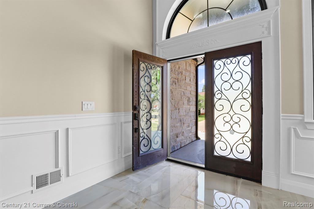 7086 Centralia Street - Photo 3