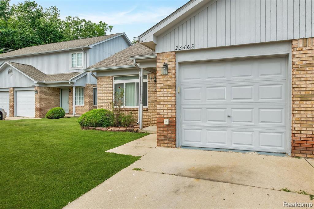 23468 STOFLET Lane, Trenton, MI 48183 — Photo 20