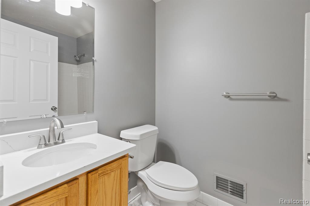 13231 ST ERVIN Avenue, 32, Detroit, MI 48215 — Photo 18