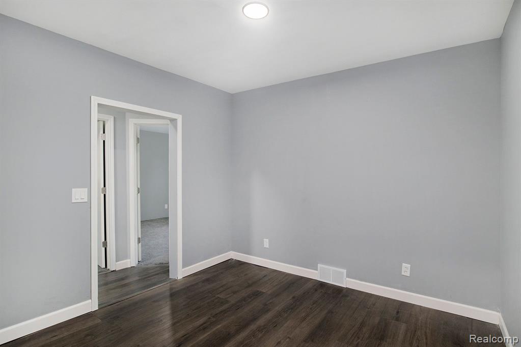 6075 LENNON Road, Swartz Creek, MI 48473 — Photo 18