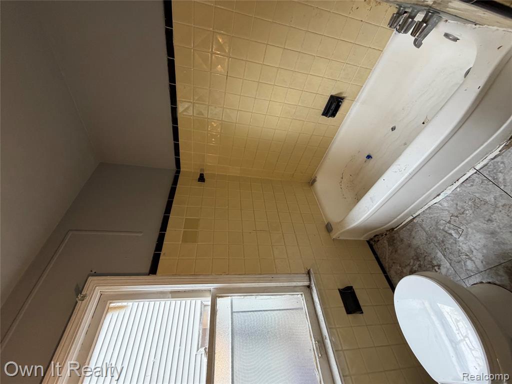6395 Westwood Street, Detroit, MI 48228 — Photo 12
