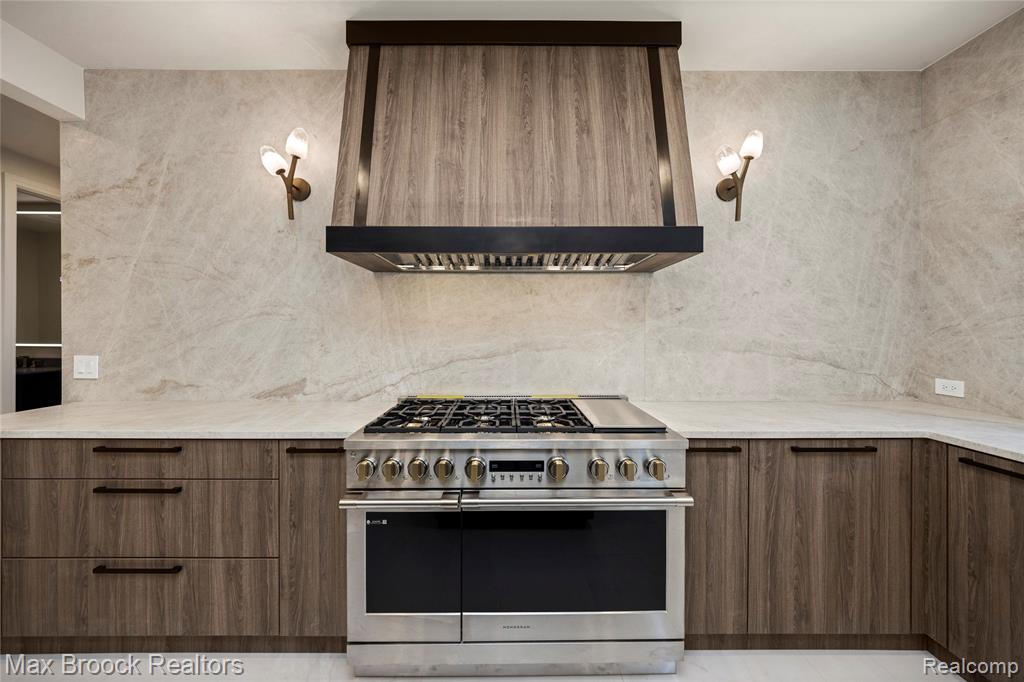 1888 W Tahquamenon Court, Bloomfield Hills, MI 48302 — Photo 16
