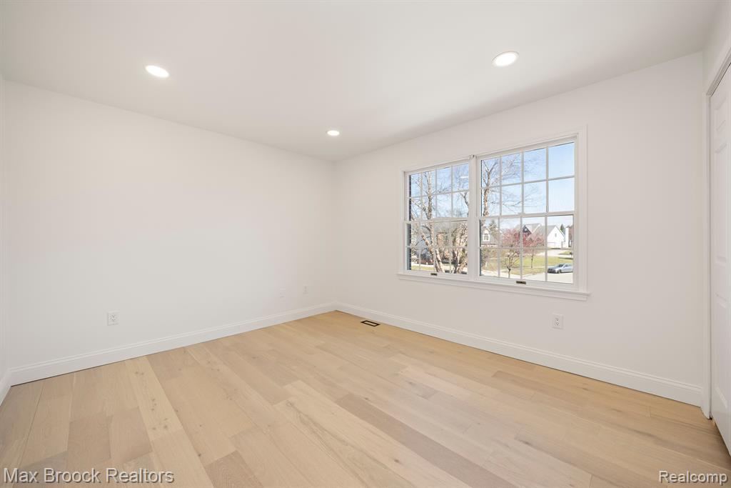 3592 GREAT FALLS Circle, Ann Arbor, MI 48108 — Photo 48