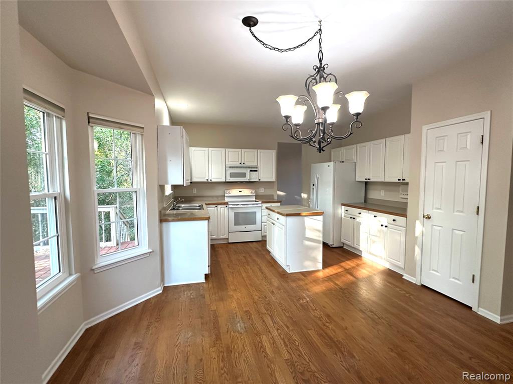16166 Aspen Hollow Drive, Fenton, MI 48430 — Photo 8