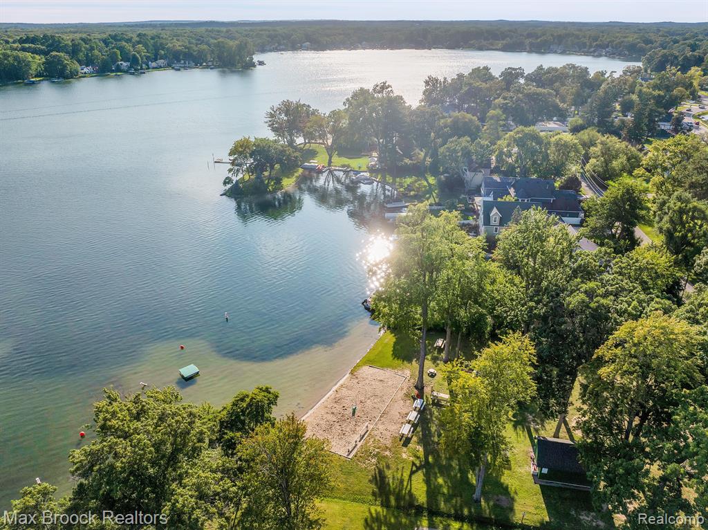 8330 COOLEY LAKE Road, Commerce Twp, MI 48382 — Photo 49
