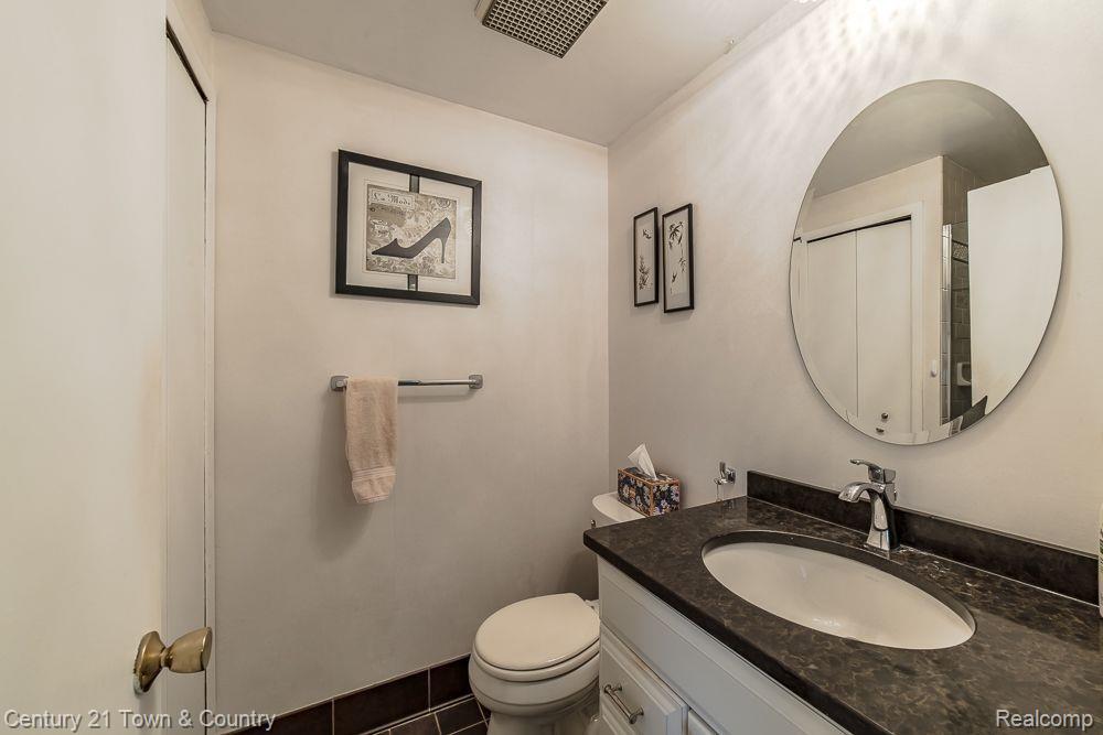 5395 BREEZE HILL, Troy, MI 48098 — Photo 28