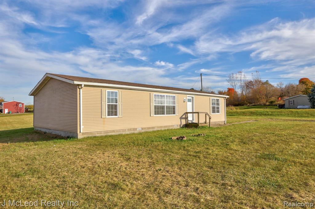 7515 CENTER Road, Millington, MI 48746 — Photo 4